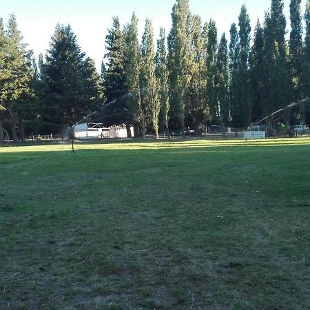 Villa Donde brilla el sol Dina Huapi Exterior foto